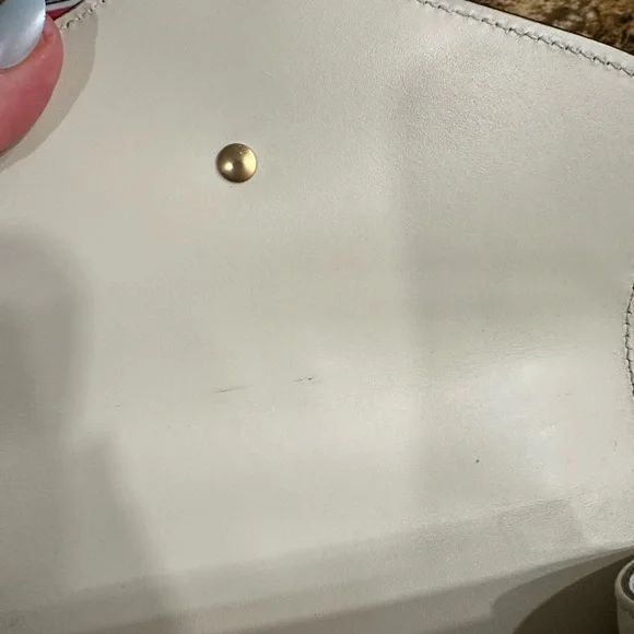 ✨💎GUCCI💎✨ Sylvie chain crossbody w/ COA, Dustbag & GWP. - Picture 11 of 12